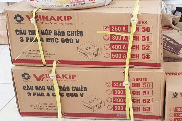 Phân phối cầu dao hộp đảo chiều 3 pha 4 cực 250A VINAKIP