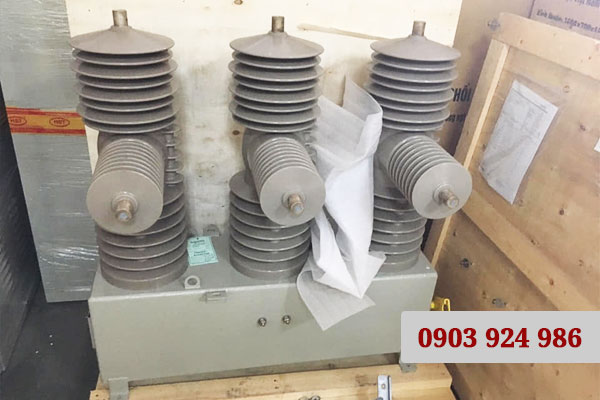 Thân máy cắt Recloser Schneider E38
