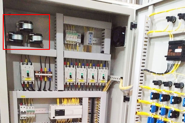 Lắp đặt biến dòng trong tủ điện hạ thế