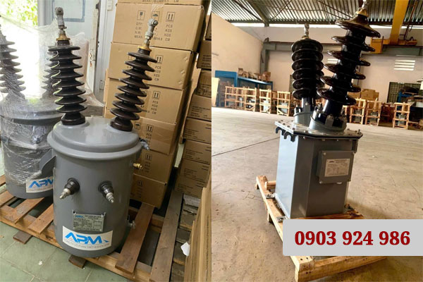 Máy biến áp cấp nguồn Recloser hãng APM loại 1 pha 2 sứ